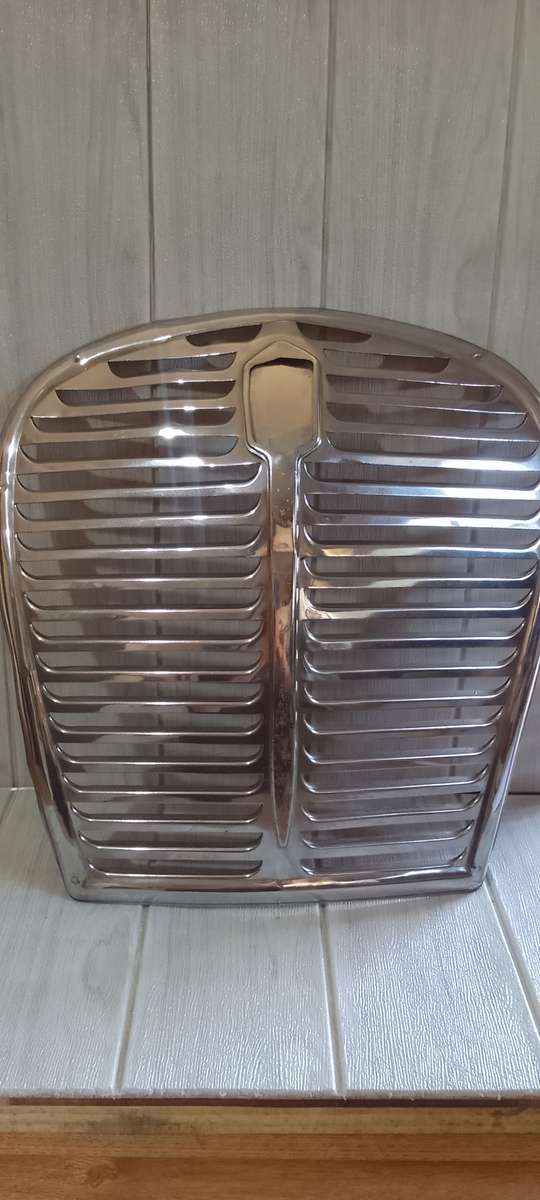 Other Antiques & Collectables vrooom, vintage car grill for sale in